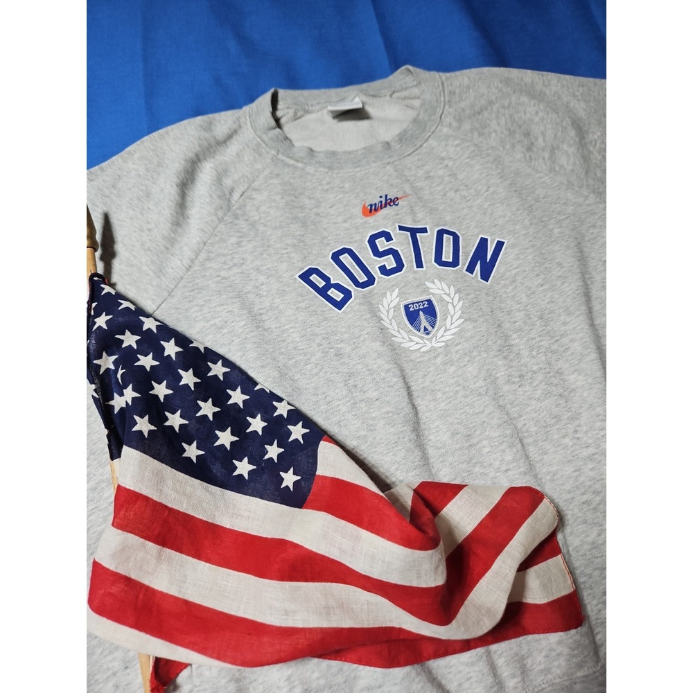 Boston Marathon 2022 Sweatshirt Nike Varsity Massachusetts Fleece Small